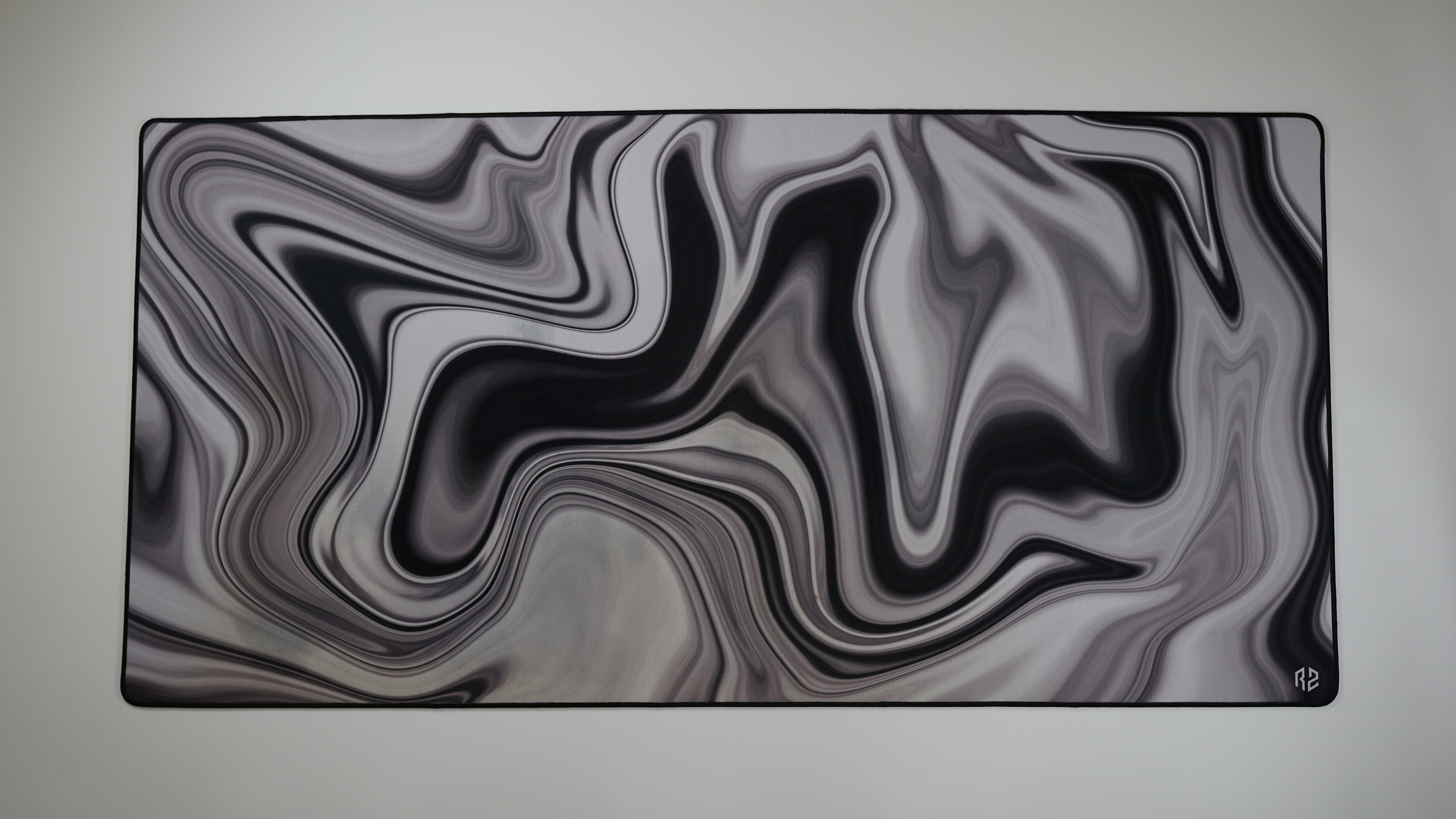 RZ Mousepad Liquid Black & White - Speed