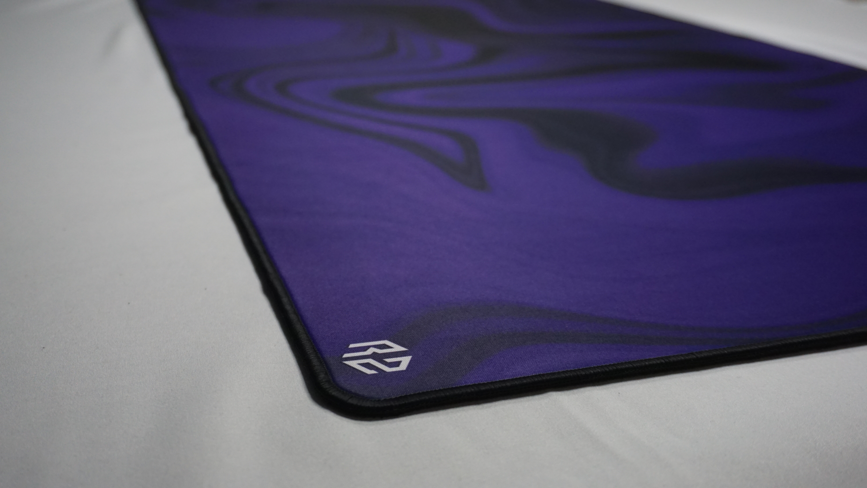 RZ Mousepad Liquid Purple - Control